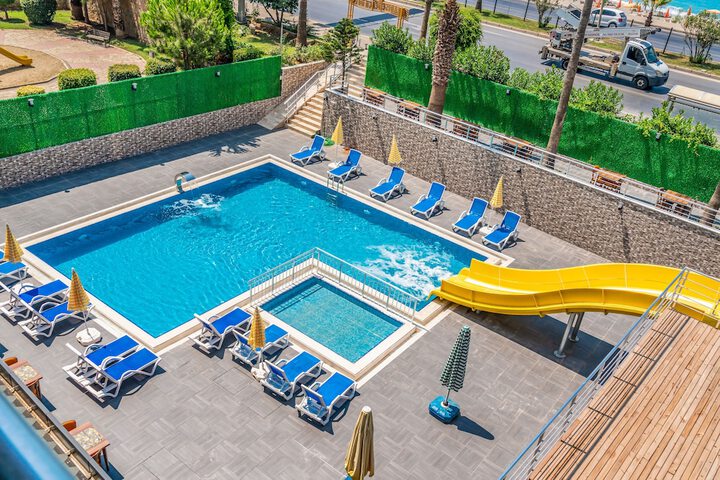 Pool 14 of 41