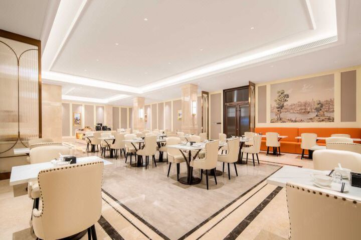 Vienna Classic Hotel (Hohhot Saihan Wanda Plaza Branch)