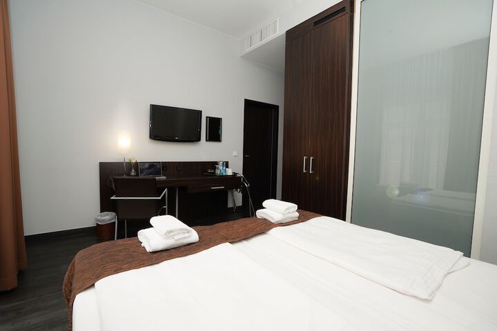 Room 33 of 55
