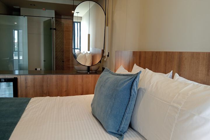 Room 15 of 123