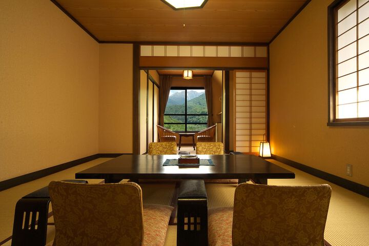 Room 14 of 42