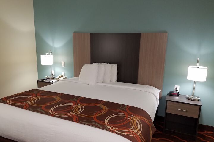1 King Bed (4 of 45)