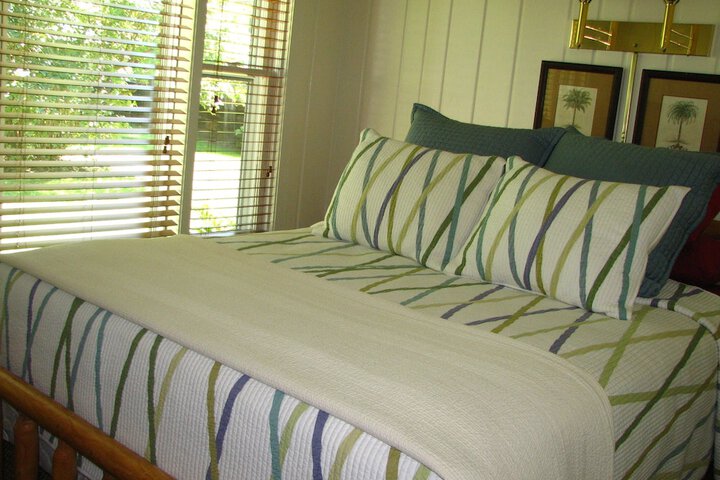 Room 17 of 77