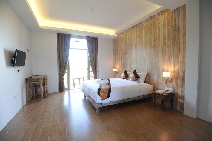 Room 7 of 74