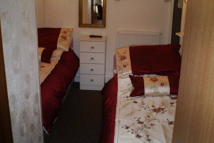 Room 4 of 26