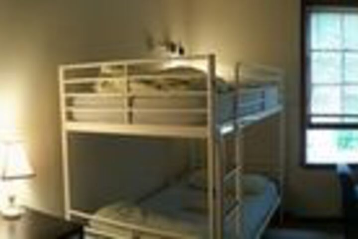 Room 10 of 27