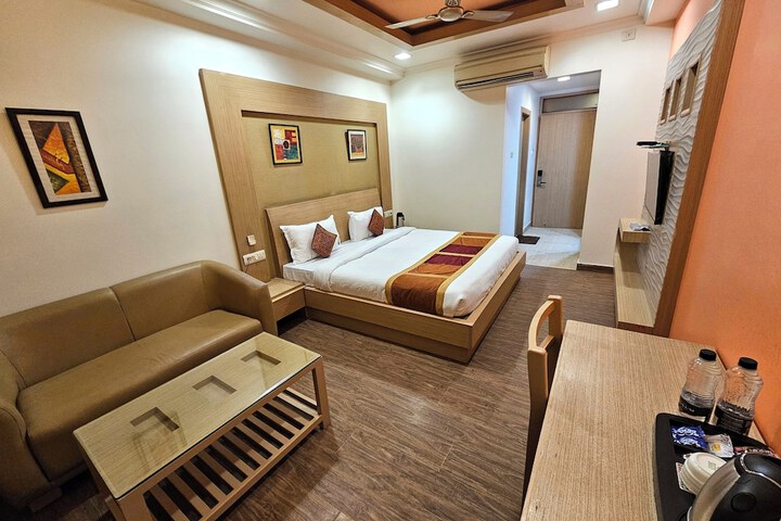 Room 5 of 23