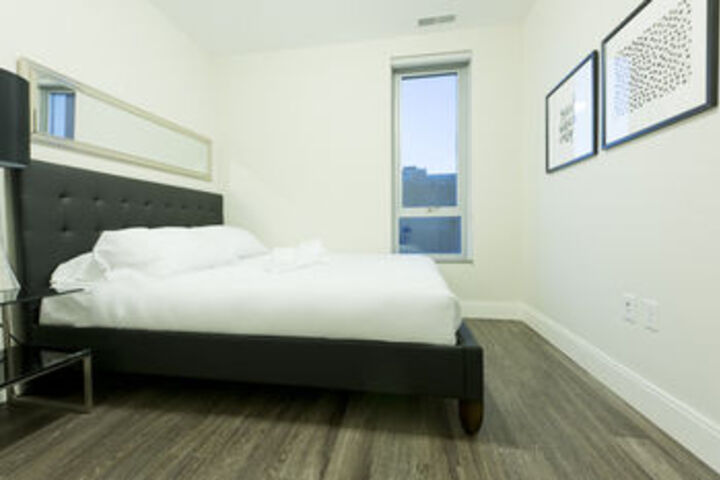 Room 4 of 17