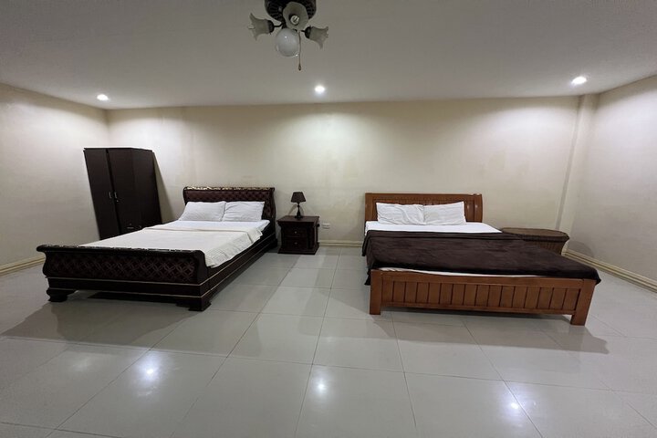 Room 12 of 28