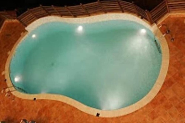 Hotel with Pool