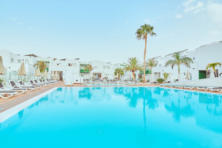 Pool Hotel