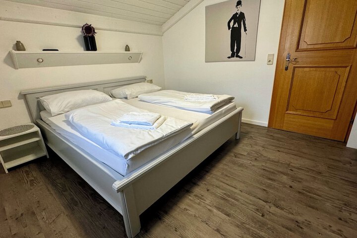 Room 8 of 51