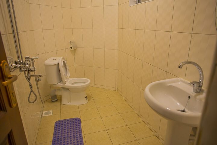 Room 25 of 58