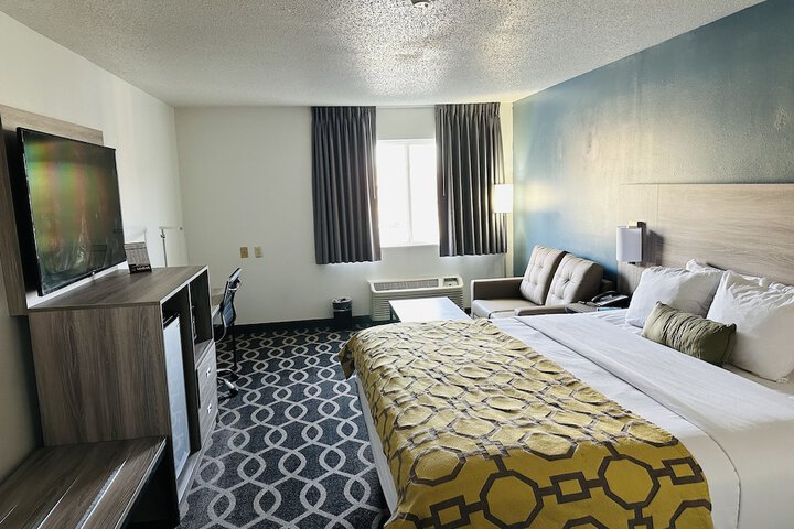 1 King Bed Mobility Accessible (8 of 29)