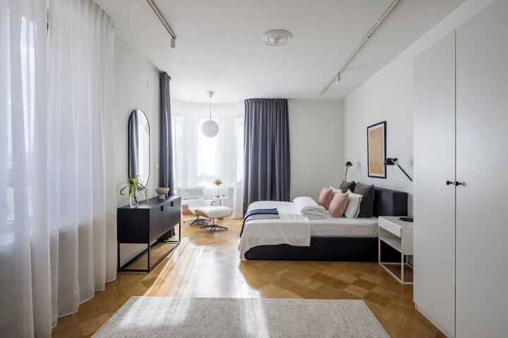Room 60 of 80