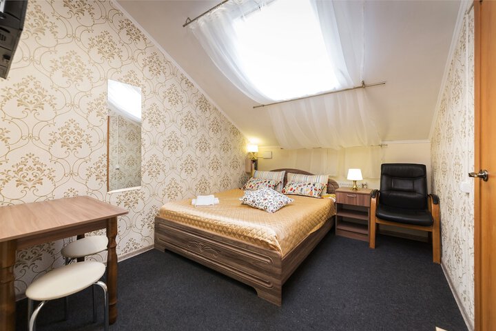 Room 14 of 24