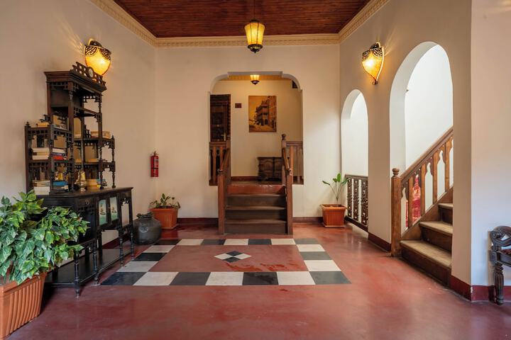 Ballroom/Hall 115 of 143