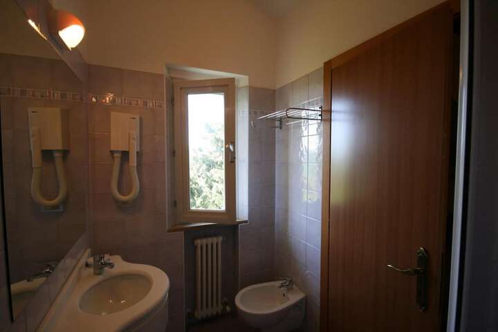 Room 21 of 45