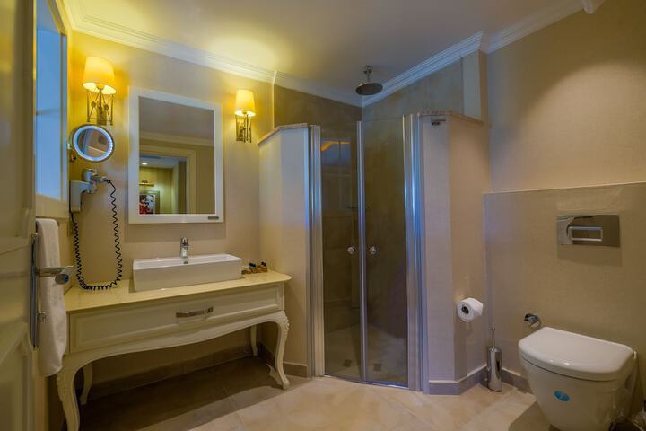 Bathroom Photo