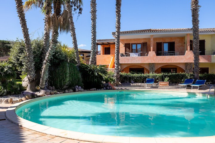 Hotel Pool