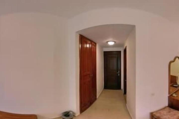 Room 3 of 35