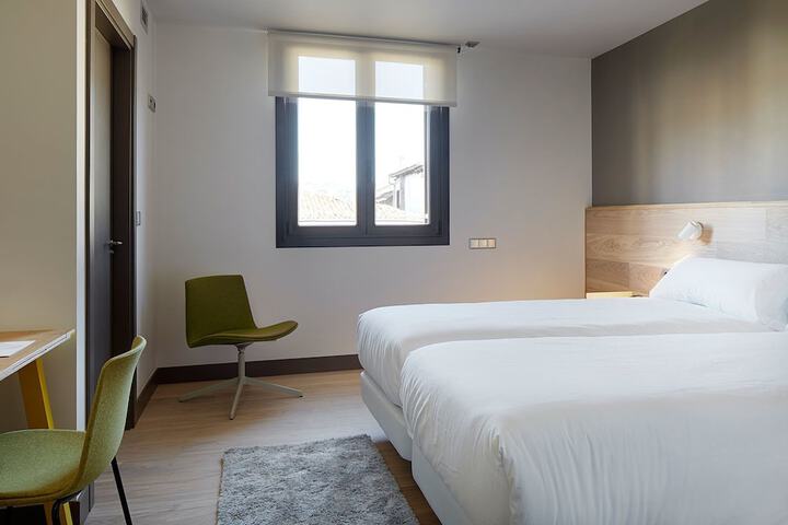 Room 7 of 39