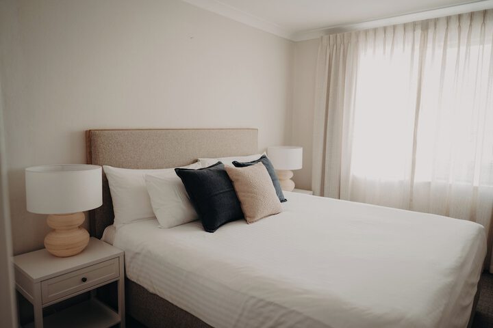 Room 14 of 93