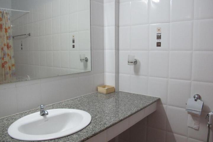 Hotel Suite Photo