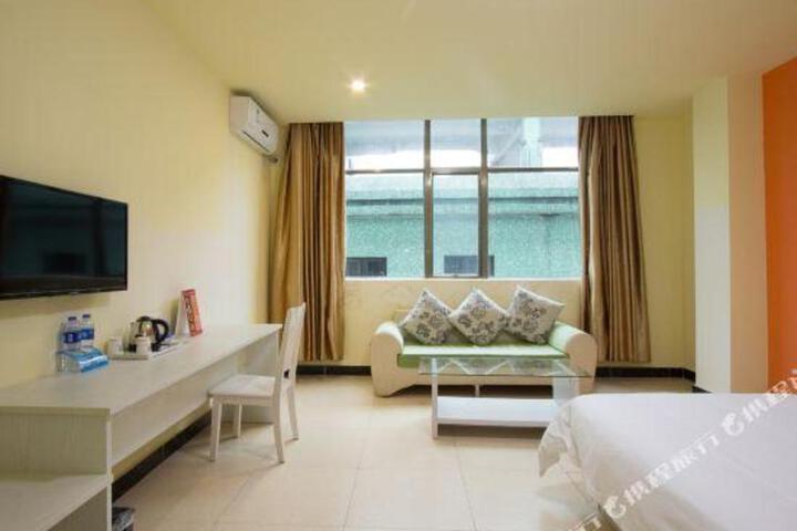 8 Inns Dongguan Shijie Branch