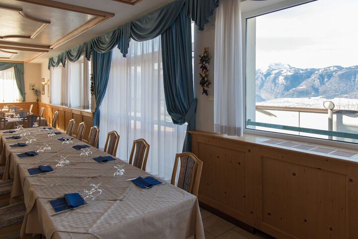 Dining Photos
