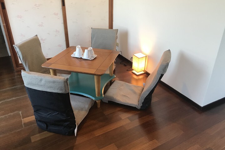 Room 33 of 51