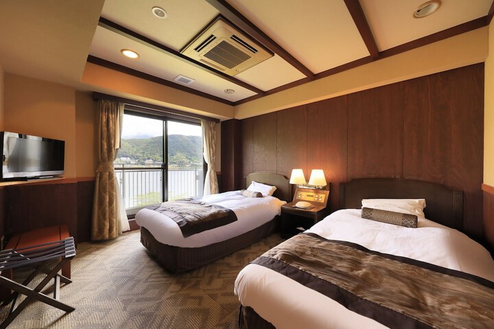 Room 26 of 73