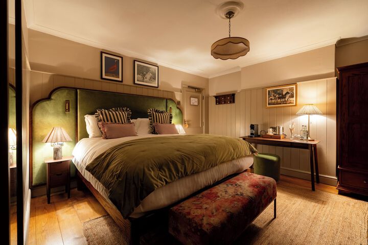 Room 25 of 66