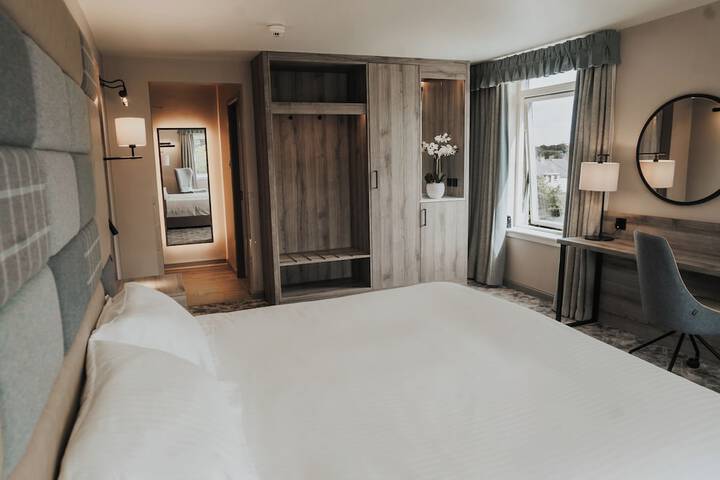 Room 34 of 93