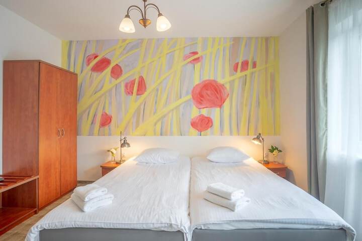 Room 10 of 66