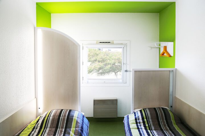 Room 5 of 48