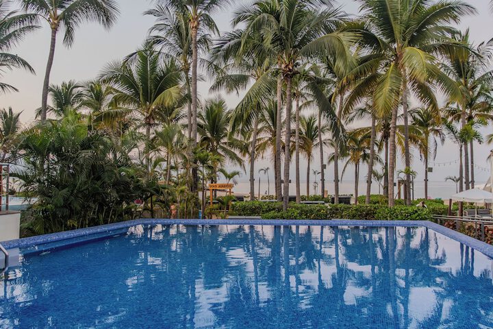 Pools & Facilities