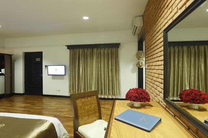Room 16 of 61