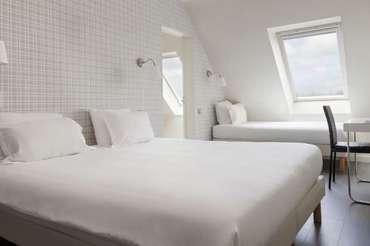 Room 11 of 21