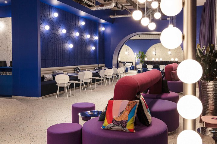 Lounge 57 of 65