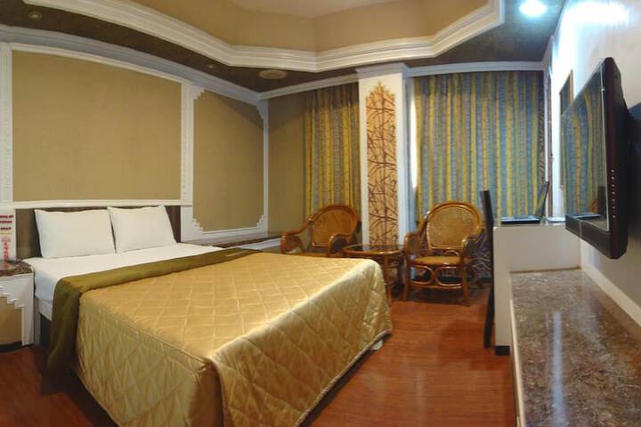 Room 19 of 27
