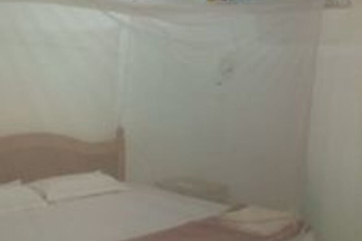 Room 4 of 11