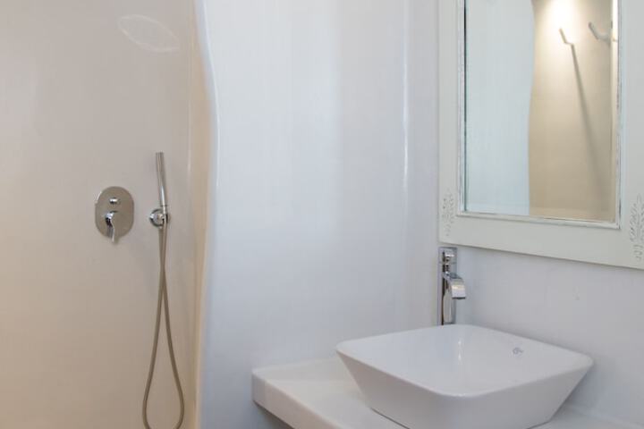 Clean Restrooms