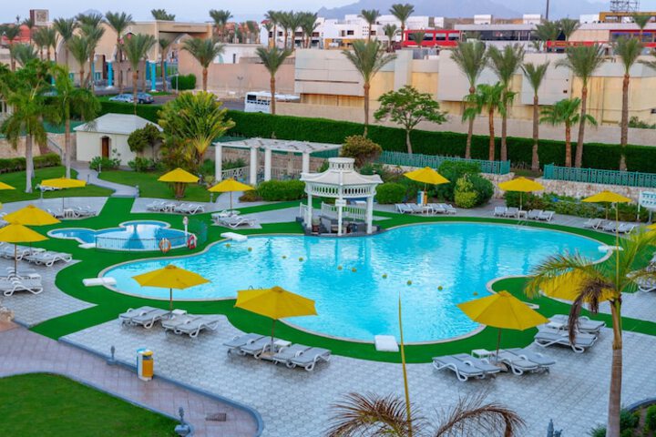 Pool Hotel