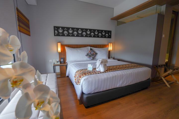 Room 5 of 30