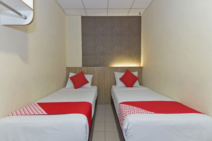 Room 7 of 37