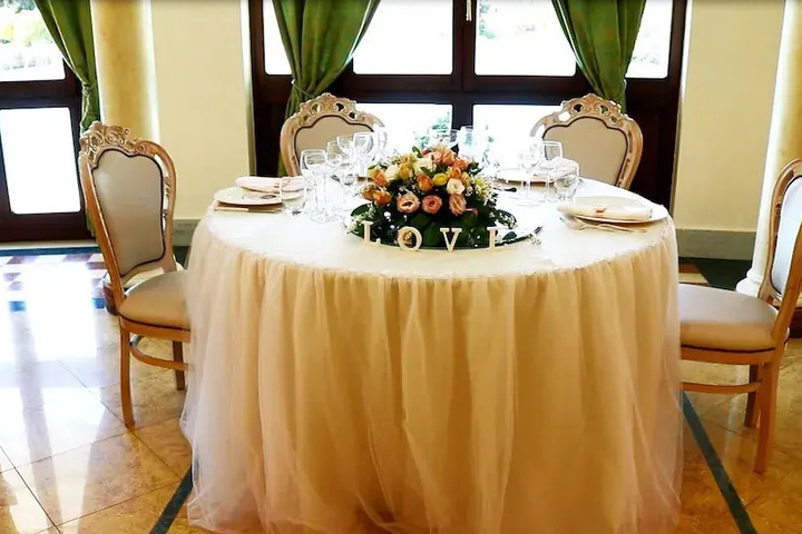 Dining 18 of 18