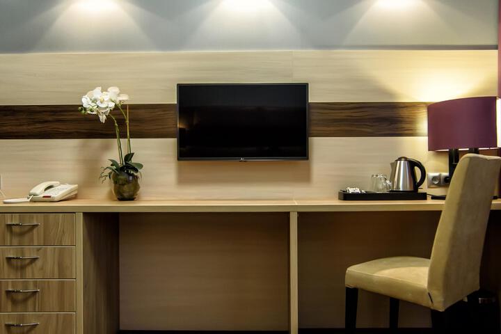 AURA CITY HOTEL