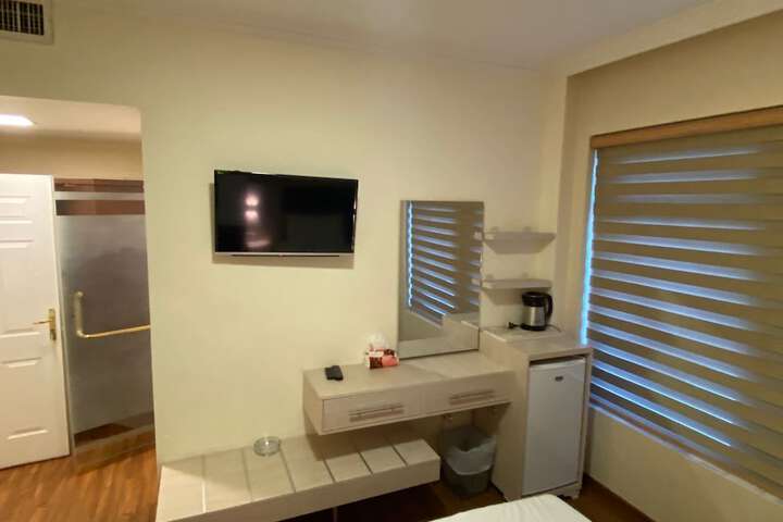 Room 14 of 46