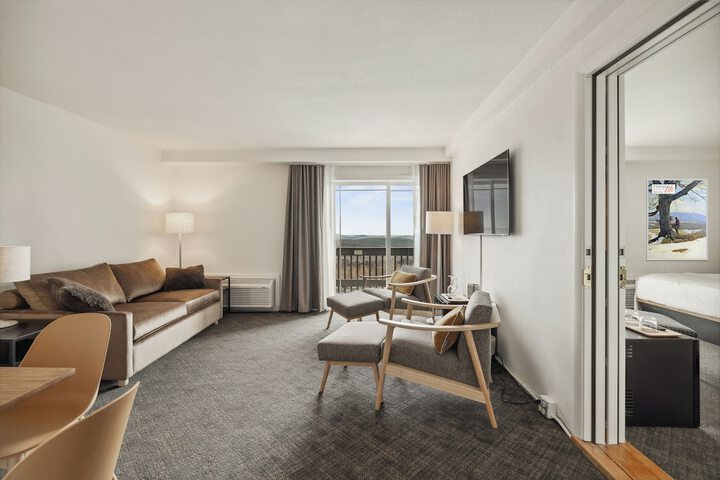 Room 14 of 76
